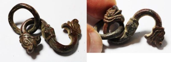 Picture of ANCIENT ROMAN BRONZE S-SHAPED SERPENT CLASPS. 200 A.D