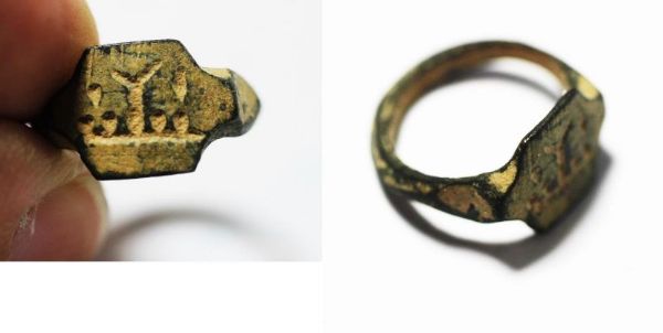 Picture of ANCIENT ROMAN BRONZE RING 200 - 300 A.D