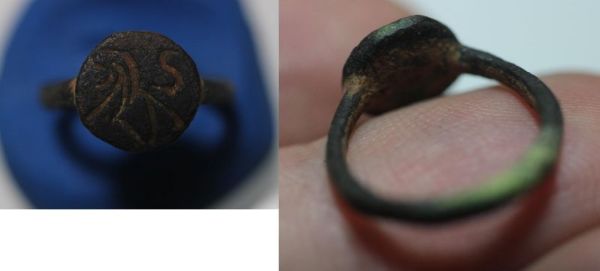 Picture of ANCIENT ROMAN BRONZE CHILD'S RING. LION . 300 - 400 A.D