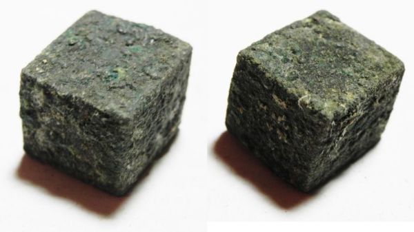 Picture of ANCIENT ROMAN BRONZE WEIGHT OF 1 UNCIA . 200 - 300 A.D