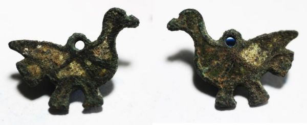 Picture of ANCIENT BYZANTINE BRONZE DOVE PENDANT. 800 - 1000 A.D