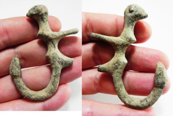 Picture of ANCIENT ROMAN BRONZE HANDLE. 200 - 300 A.D