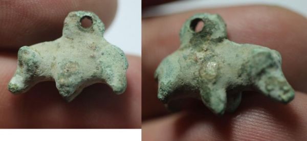 Picture of ANCIENT LEVANT BRONZE SOW AMULET . 900 - 600 B.C