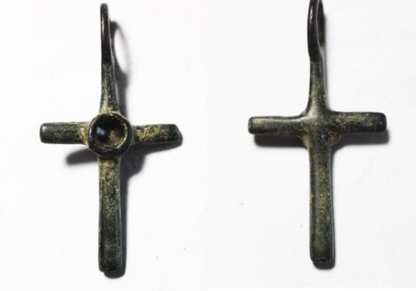 Picture of ANCIENT BYZANTINE BRONZE CROSS. 800 - 1000 A.D