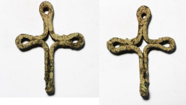 Picture of ANCIENT BYZANTINE LARGE BRONZE CROSS. 800 - 1000 A.D