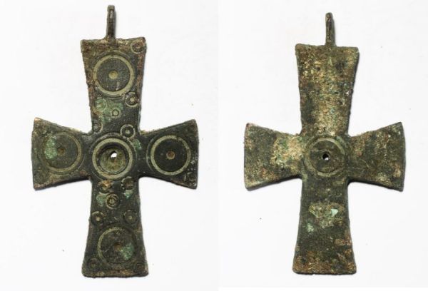 Picture of ANCIENT BYZANTINE LARGE BRONZE CROSS. 800 - 1000 A.D