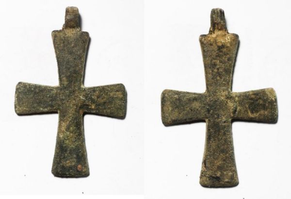 Picture of ANCIENT BYZANTINE LARGE BRONZE CROSS. 800 - 1000 A.D