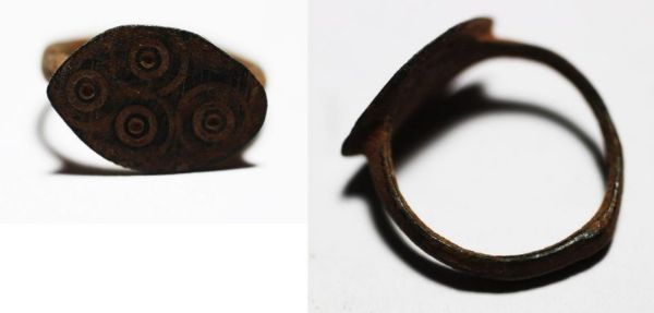 Picture of ANCIENT BYZANTINE BRONZE RING. 800 - 1000 A.D