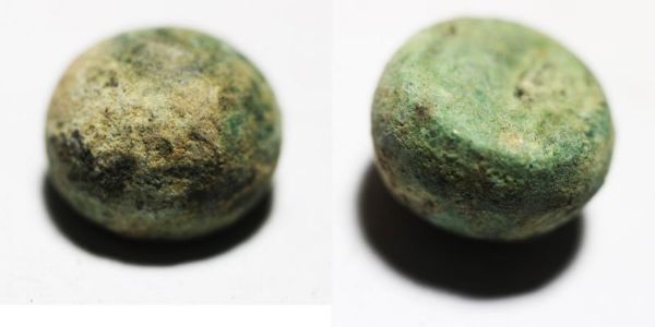 Picture of ANCIENT JUDAEAN DOMED SHAPED BRONZE WEIGHT. 900 - 700 B.C