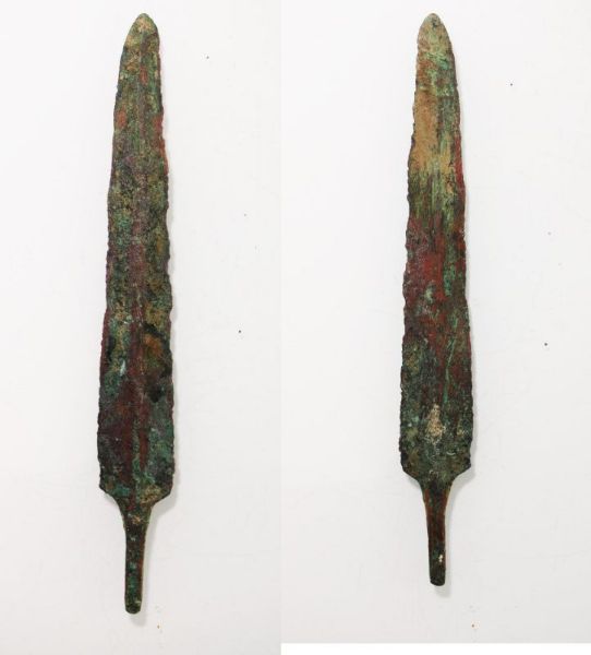 Picture of ANCIENT LURISTAN BRONZE LONG SPEAR HEAD. 1200 - 900 B.C