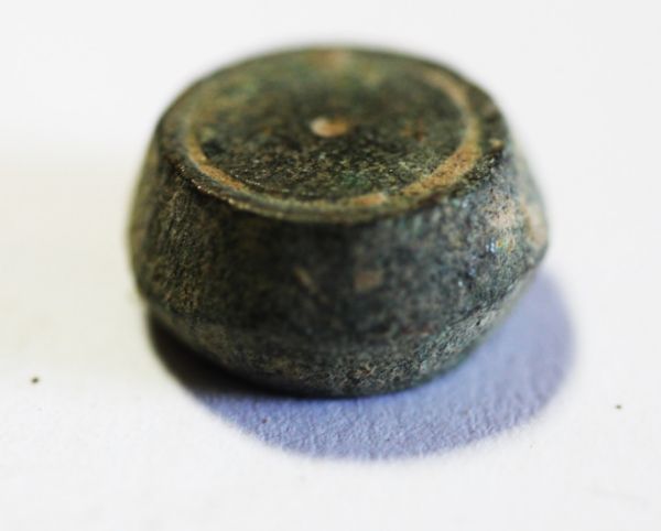 Picture of ANCIENT ABBASID BRONZE WEIGHT.  9TH CENTURY A.D. 1 DINAR