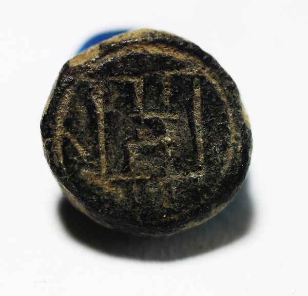 Picture of ANCIENT BYZANTINE BRONZE WEIGHT. 700 - 900 A.D