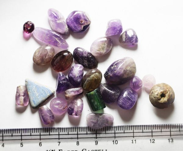 Picture of ANCIENT HOLY LAND. LOT OF AMETHYST BEADS. 1700 B.C - 1550 B.C