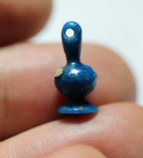 Picture of ANCIENT EGYPT, NEW KINGDOM FAIENCE POPPY SEED AMULET. 14TH CENTURY BC . VERY RARE