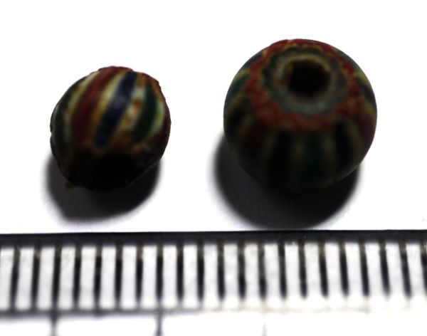 Picture of ANCIENT EGYPT. ROMAN OR EARLIER GLASS BEADS. EXQUISITE. 100 A.D OR EARLIER
