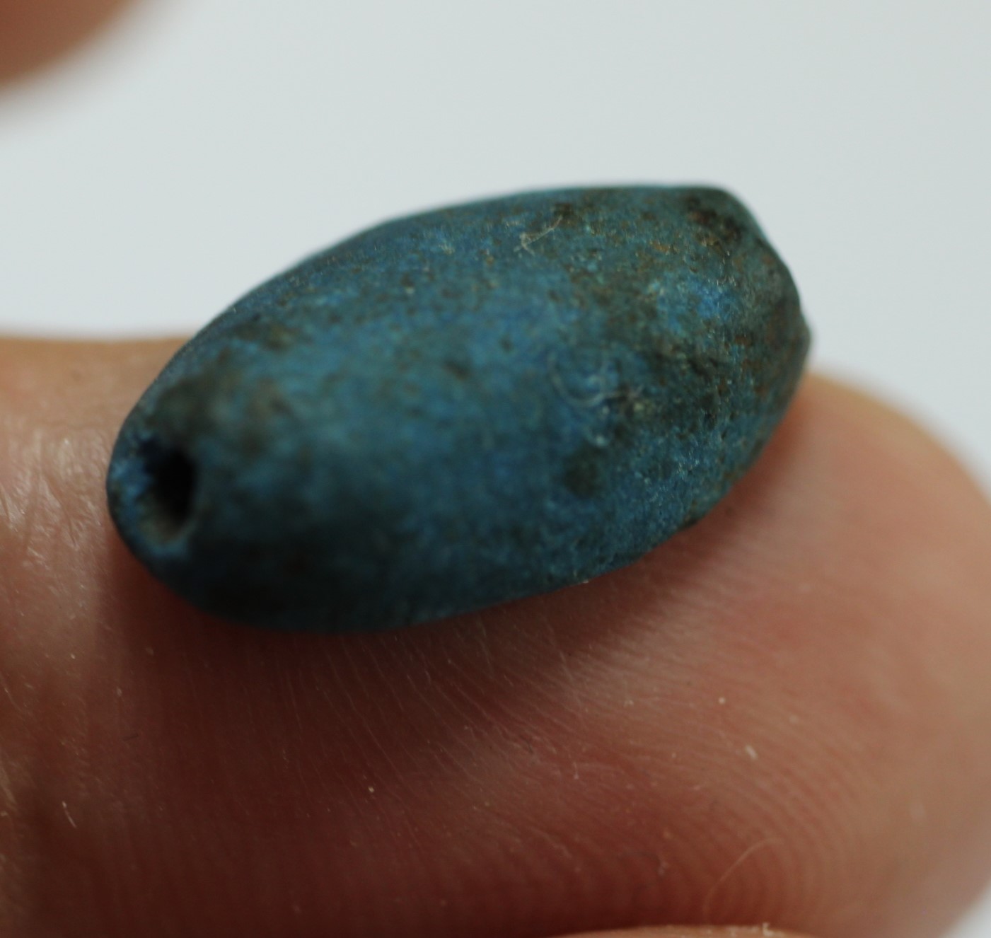 Acropolo. ANCIENT EGYPT. RARE NEW KINGDOM EGYPTIAN BLUE FAIENCE SCARAB ...