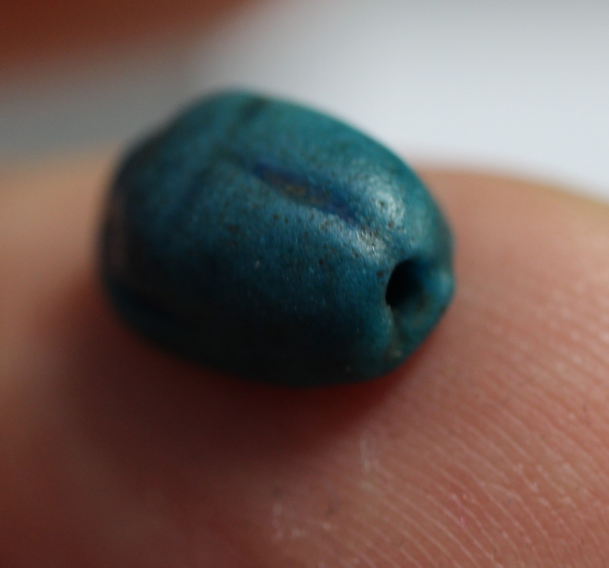 Acropolo. ANCIENT EGYPT. RARE NEW KINGDOM FAIENCE SCARAB 13TH CENTURY B.C.