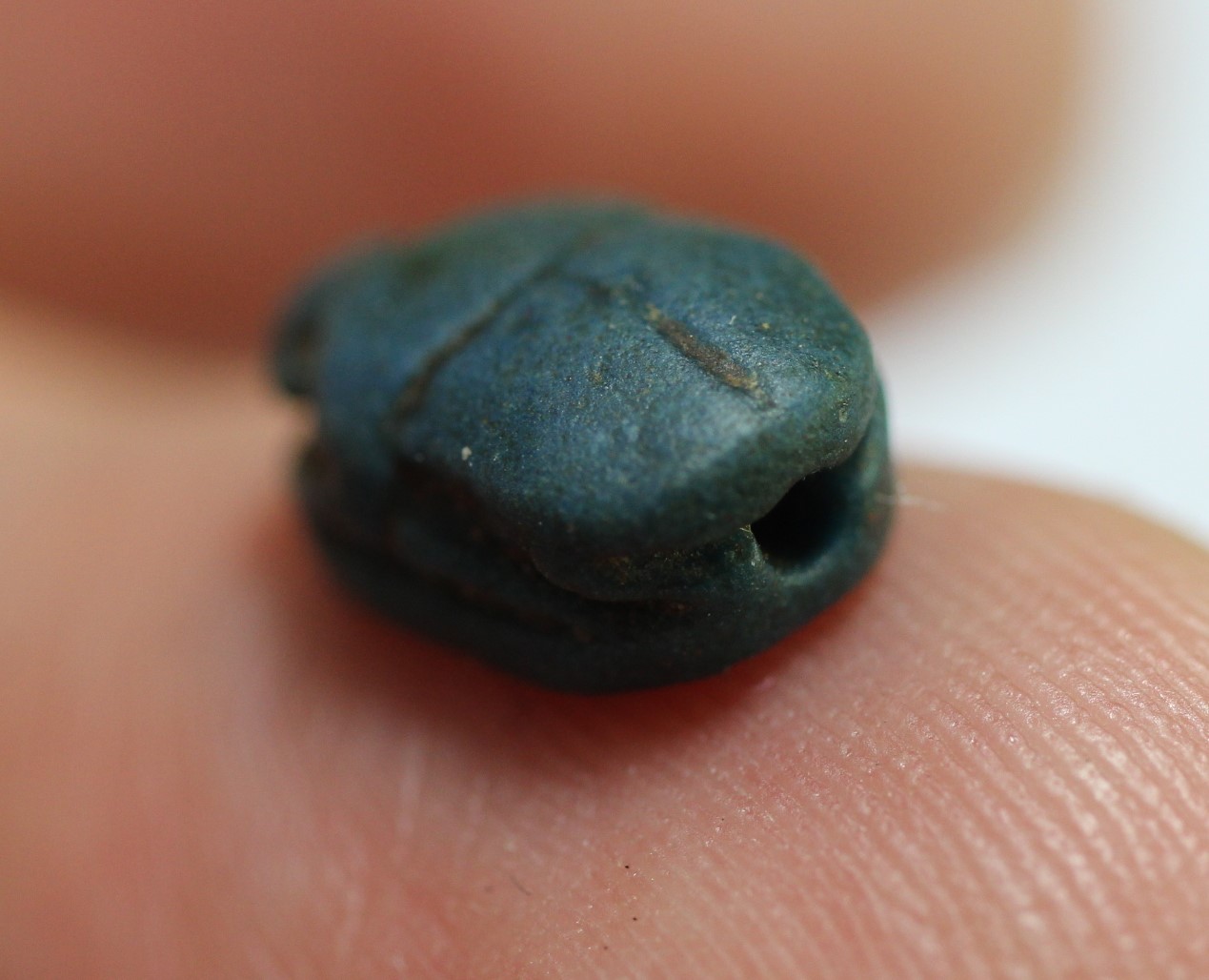 Acropolo. ANCIENT EGYPT. NEW KINGDOM EGYPTIAN BLUE FAIENCE SCARAB .13TH ...