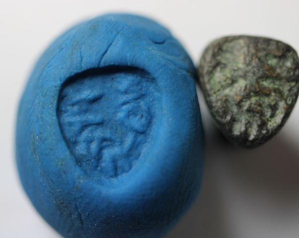 Picture of ANCIENT LATE IRON AGE BRONZE SEAL. (6th-4th century BC). 
