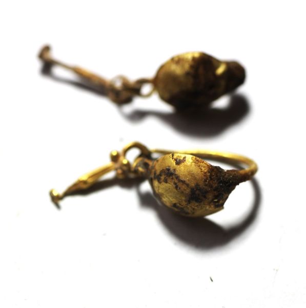 Picture of ANCIENT ROMAN GOLD EARRINGS.  200 A.D