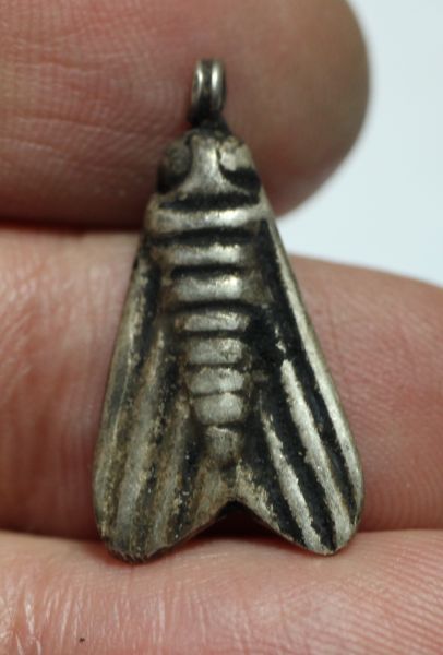Picture of ANCIENT EGYPT. NEW KINGDOM SILVER FLY AMULET. 1250 B.C