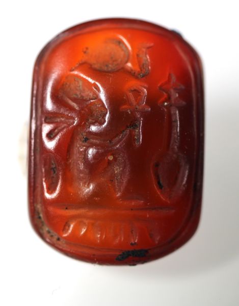 Picture of ANCIENT EGYPT. BEAUTIFUL CARNELIAN SEAL WITH GOLD RING. 1250 B.C