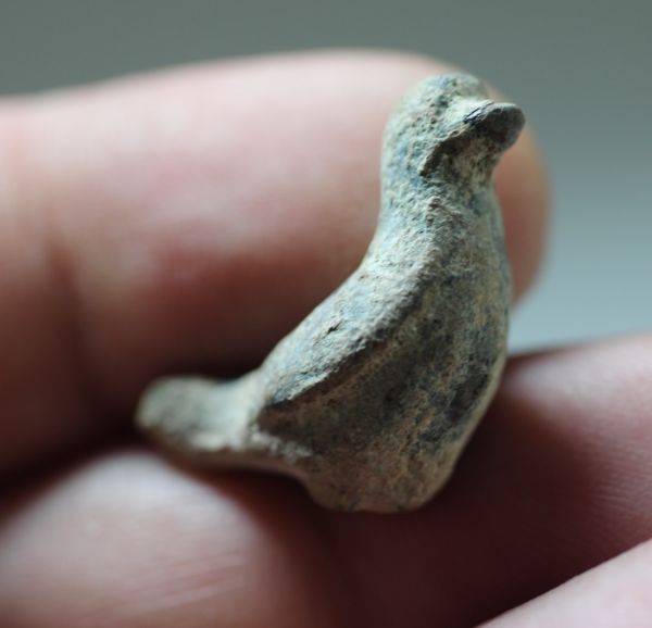 Picture of ANCIENT ROMAN DOVE BRONZE FIGURE. 300 - 400 A.D