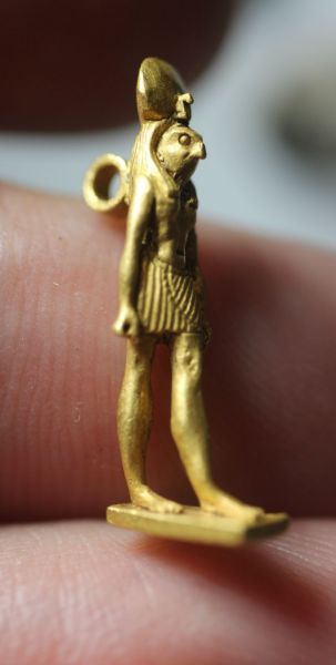 Picture of ANCIENT EGYPT. SOLID GOLD HORUS AMULET . 1250 B.C