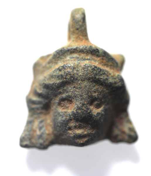 Picture of ANCIENT ROMAN BRONZE PENDANT MEDUSA. 200 A.D