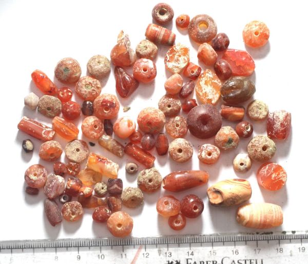 Picture of ANCIENT CARNELIAN STONE BEADS. 1600 B.C - ROMAN