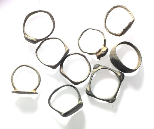 Picture of ANCIENT  ROMAN/BYZANTINE BRONZE RINGS, 400 - 1000 A.D   LOT OF 9