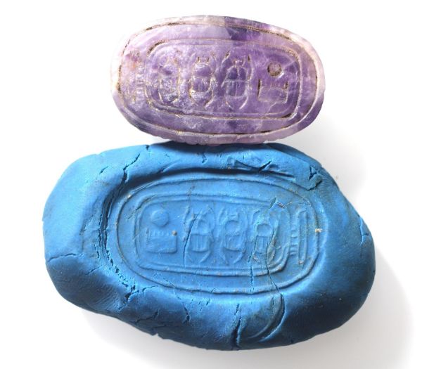 Picture of ANCIENT EGYPT. LARGE AMETHYST SCARAB . WITH THE NAME OF THUTMOSES IV (6TH PHAROE OF THE 18TH DYNASTY). 1450 B.C