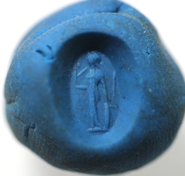 Picture of  ANCIENT EGYPT. ROMAN IRON RING WITH STONE INTAGLIO. 100 - 200 A.D