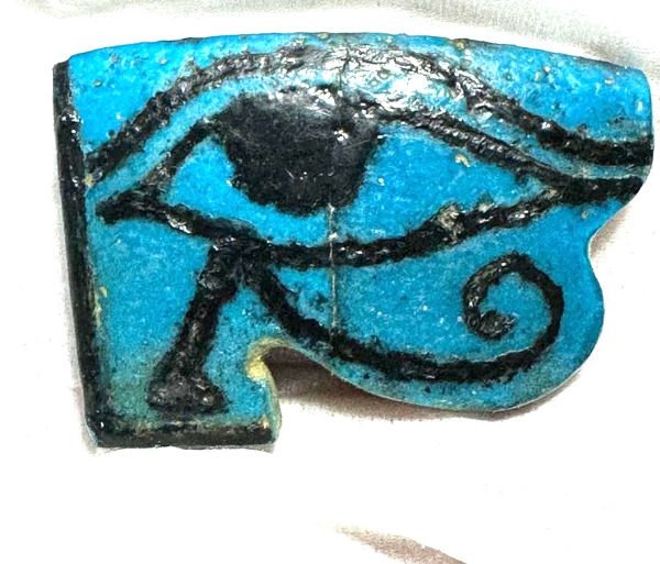 Picture of Ancient Egypt. Amarna. Faience Eye of Horus .  1341 BC – c. 1323 BC . Time of King Tutankhamun