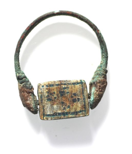 Picture of ANCIENT EGYPT.  BRONZE ROLLER RING WITH STONE SCARABOID . NEW KINGDOM.  1400 - 1250   B.C